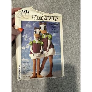 UNCUT Simplicity‎ 7734 Daisy Duck Costume Pattern Size 2-4 Walt Disney